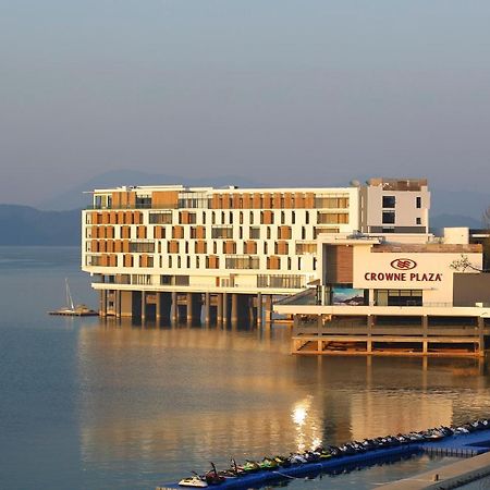 Crowne Plaza Huangshan Taiping Lake, An Ihg Hotel Exterior photo
